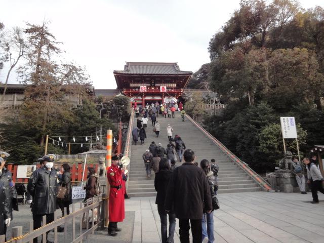 写真 元日の鶴岡八幡宮.jpg