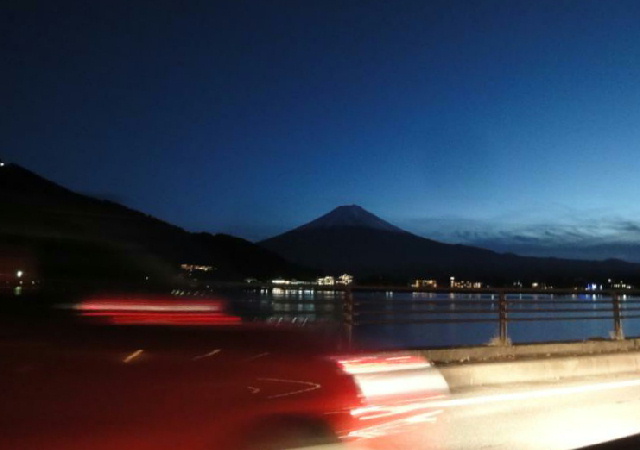 写真 夜の富士山.jpg