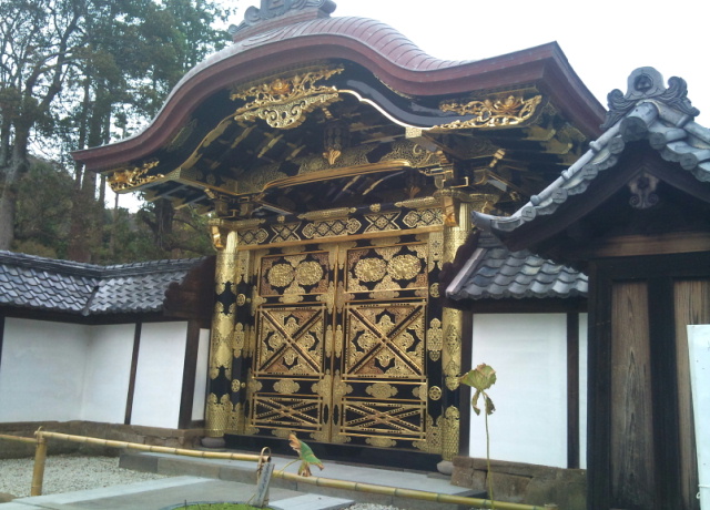 写真 建長寺の唐門.jpg