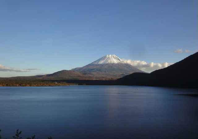 写真 本栖湖と富士山.jpg