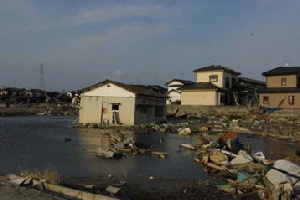 写真 被災地 石巻 沈下.jpg